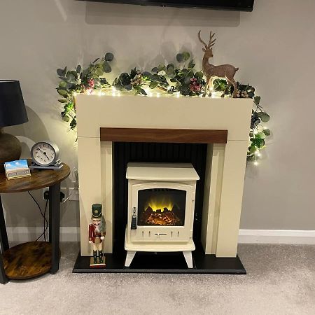 Lovely Flat Set In Parish Boundary Of Instow Apartment Luaran gambar
