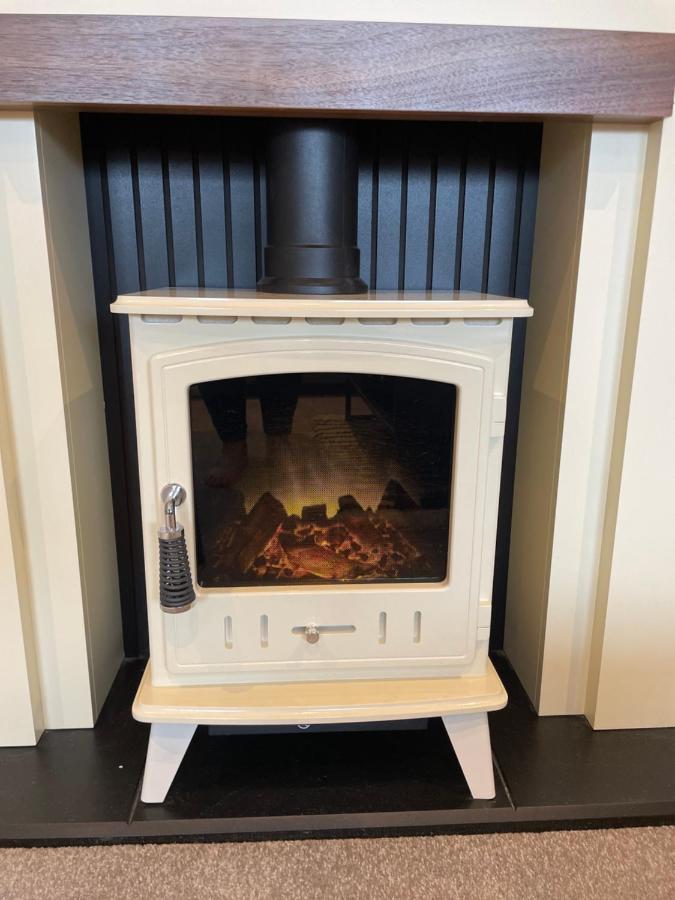 Lovely Flat Set In Parish Boundary Of Instow Apartment Luaran gambar